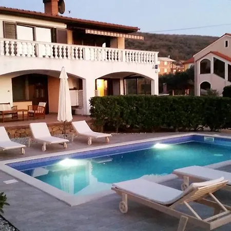 Karabaic Apartment *