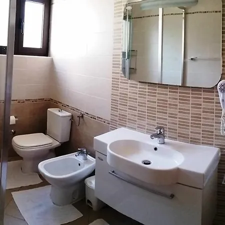 Karabaic Apartament *